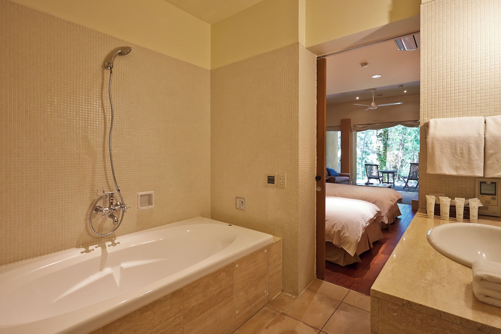 Village, Forest, Standard, Quadruple, 4 Beds, Smoking، Forest Village - Fuji Premium Resort 5/6
