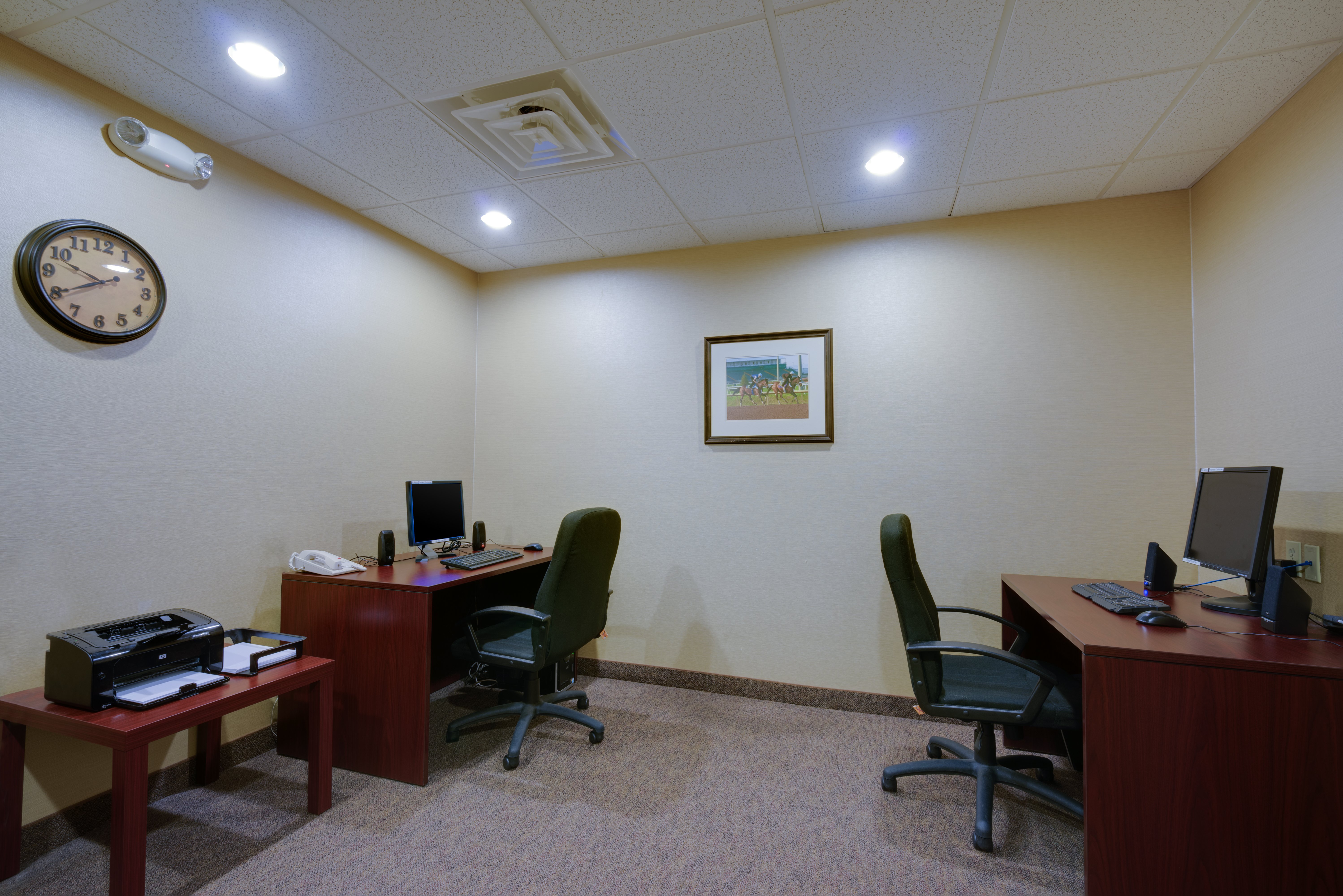 Holiday Inn Express Charles Town 56/62