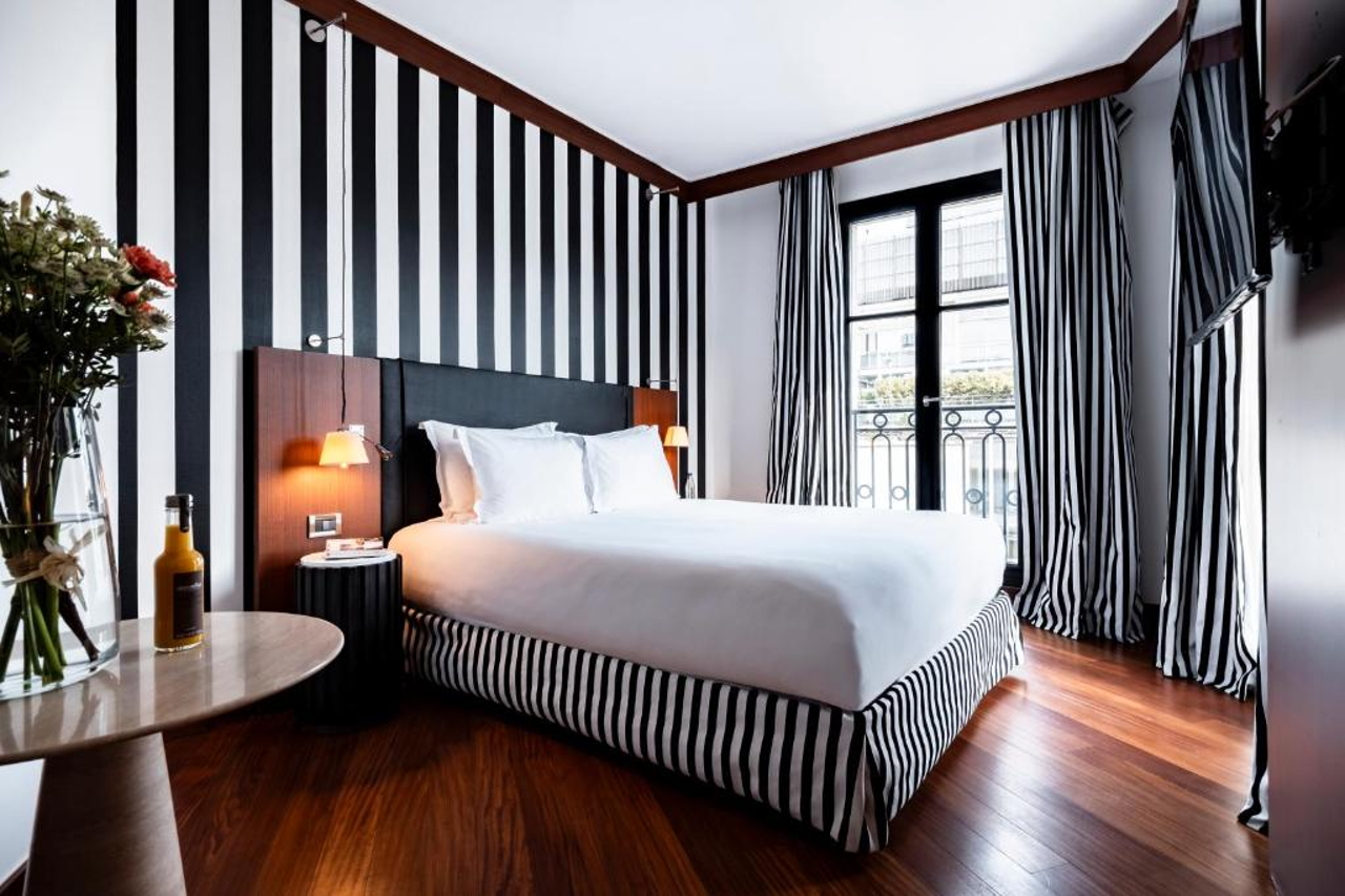 Grand Hotel Champs Elysees 34/61