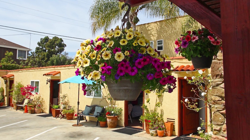 Leucadia Beach Inn 49/52
