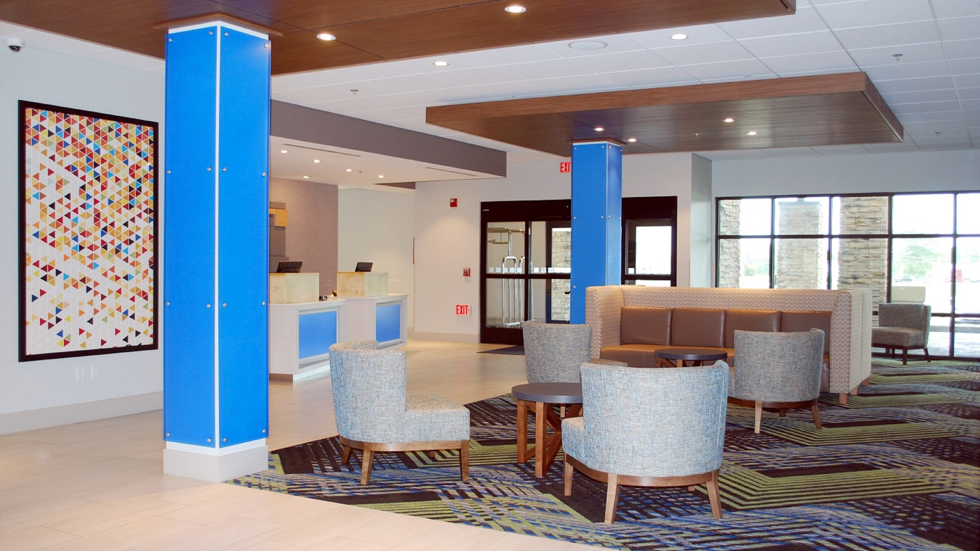 Holiday Inn Express & Suites White Hall 50/72