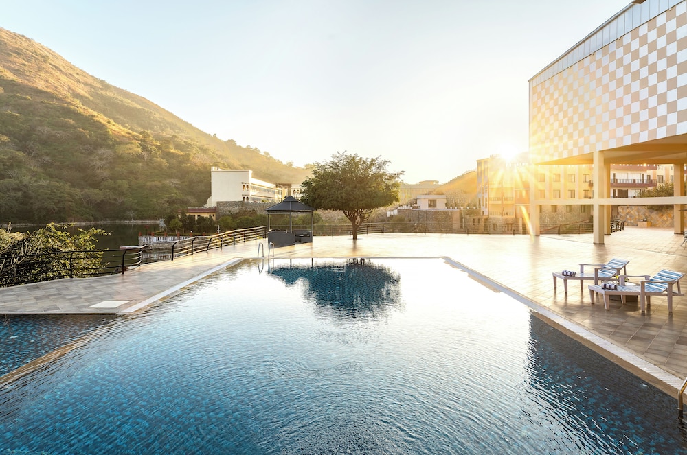 Via Lakhela Resort & Spa 28/50