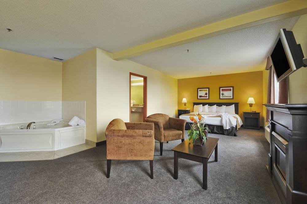 Super 8 by Wyndham Barrie South 36/45