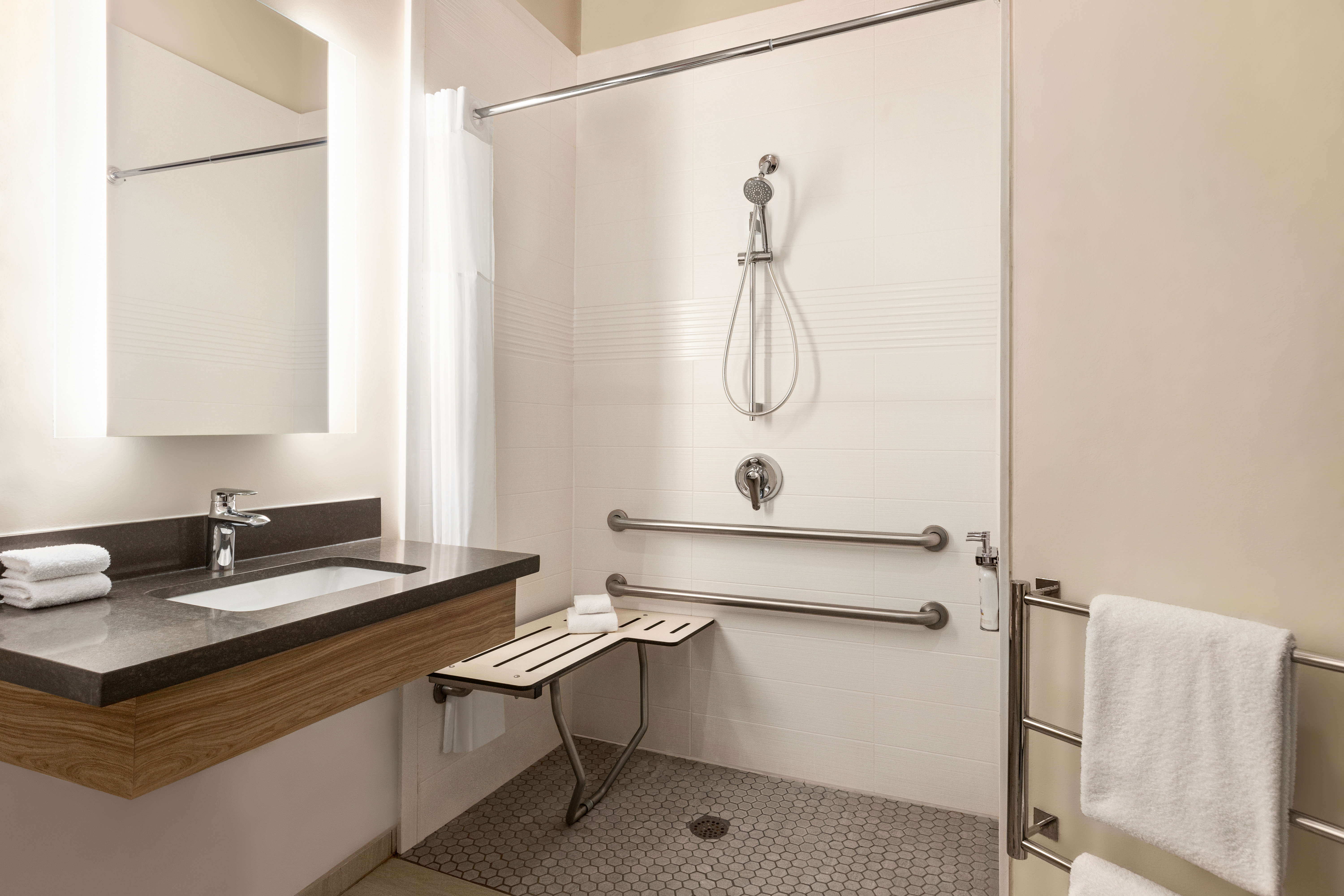 Candlewood Suites Mount Pleasant 67/67