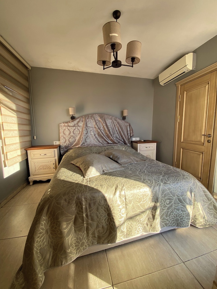 Galatolia Suites 15/50
