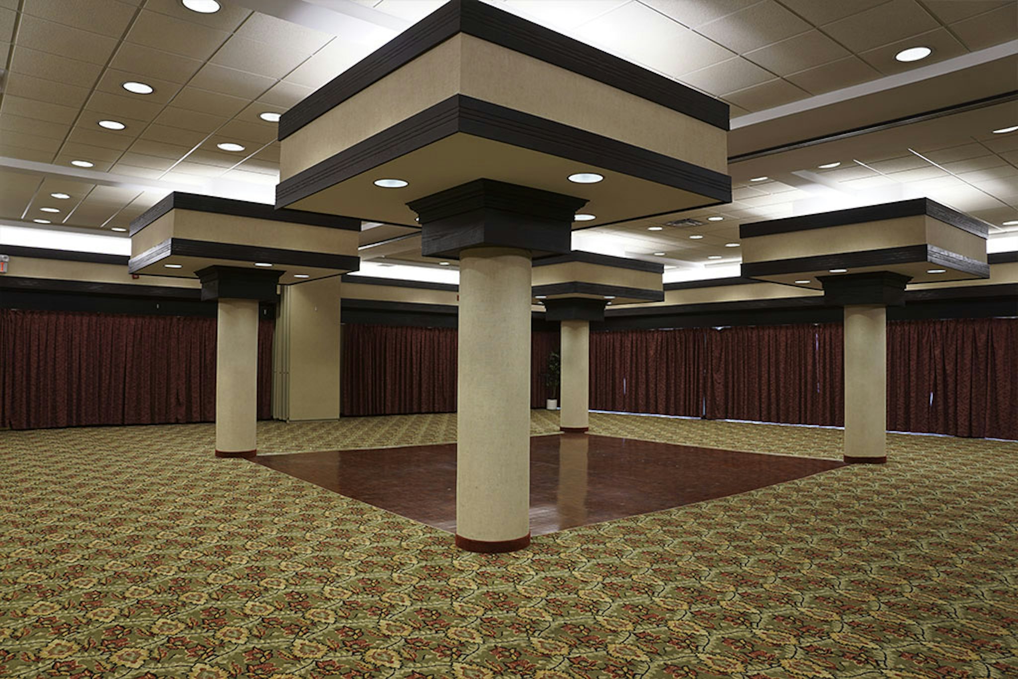 Greenwood Inn & Suites 31/37