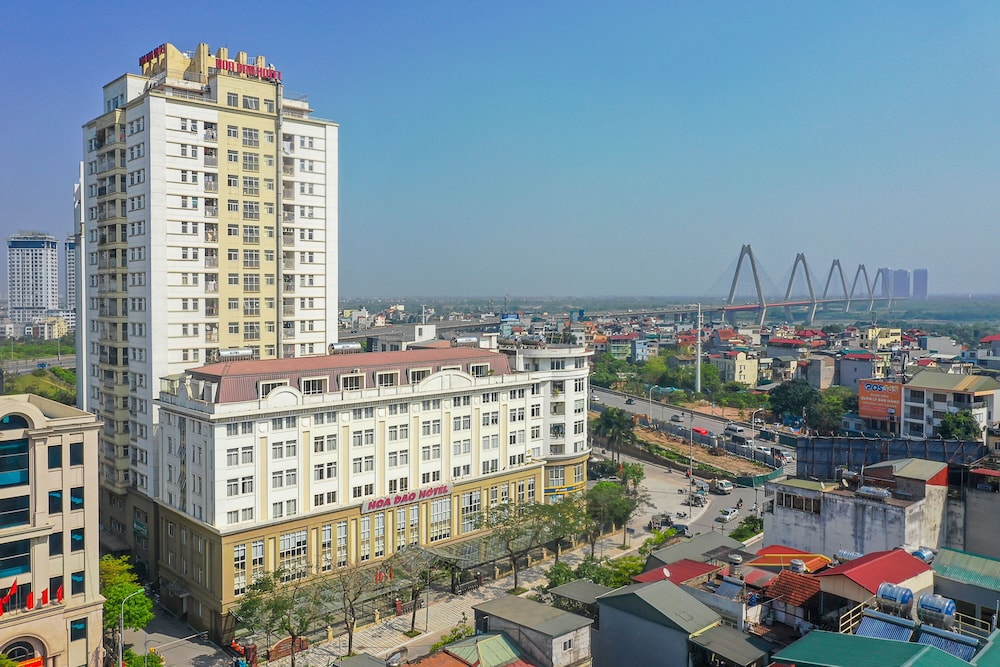 A25 Hotel - 705 Lac Long Quan 3/65