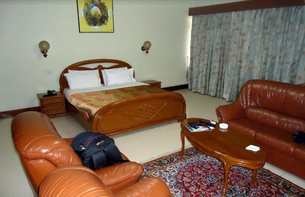 Grand Imperial Hotel 39/51