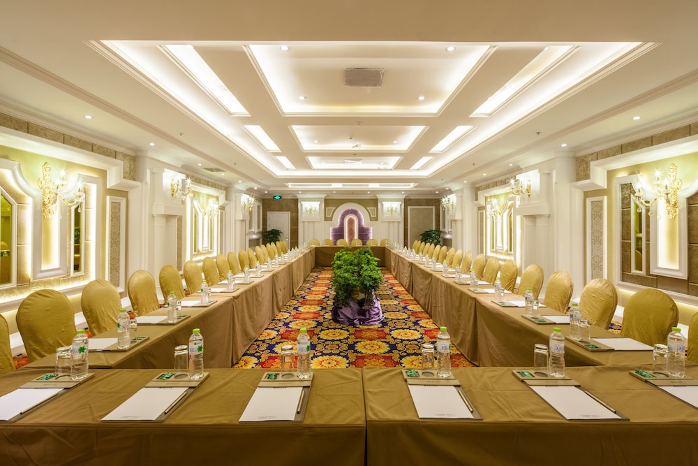 Grand Bravo Hotel 43/63