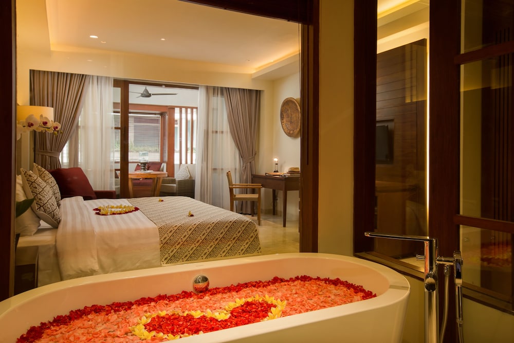 Ubud Village Hotel 24/51