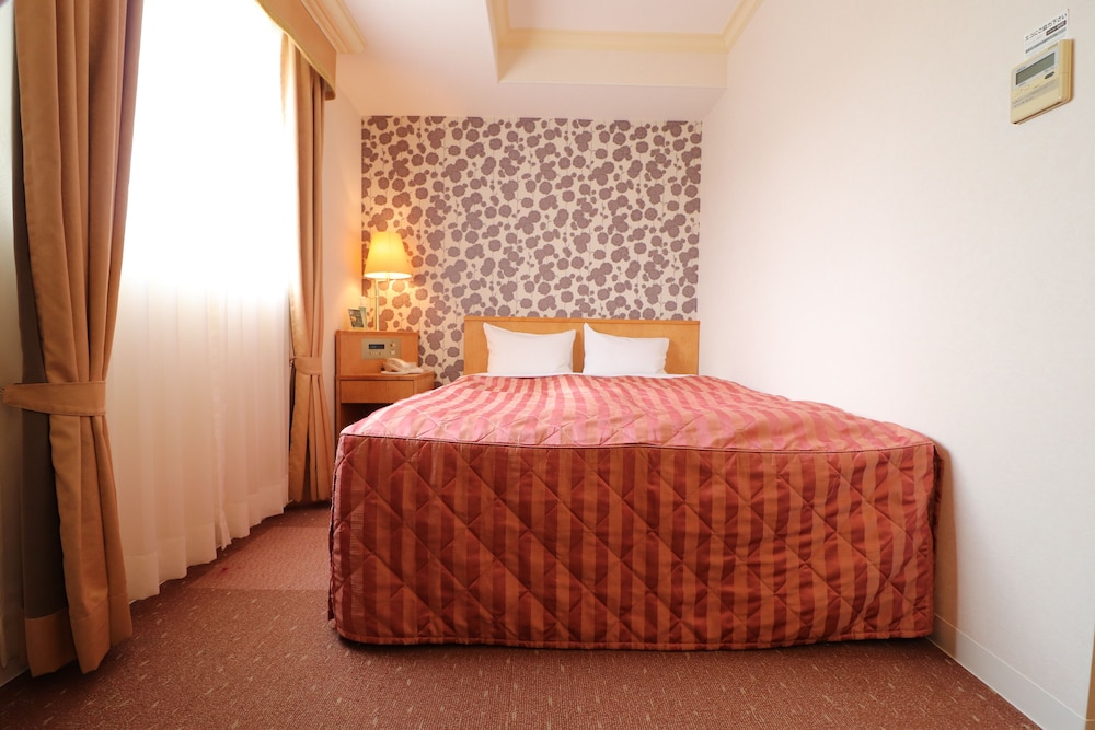 ROOM, DOUBLE BED