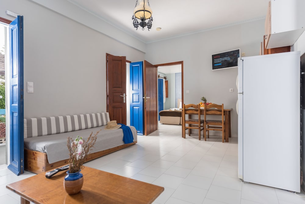 Anezina Villas 32/50