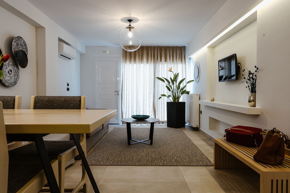 Andrews Apartments 22/36