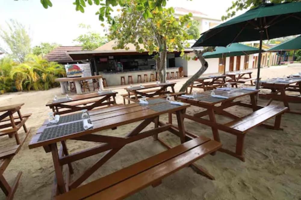 Coco La Palm Seaside Resort 52/69