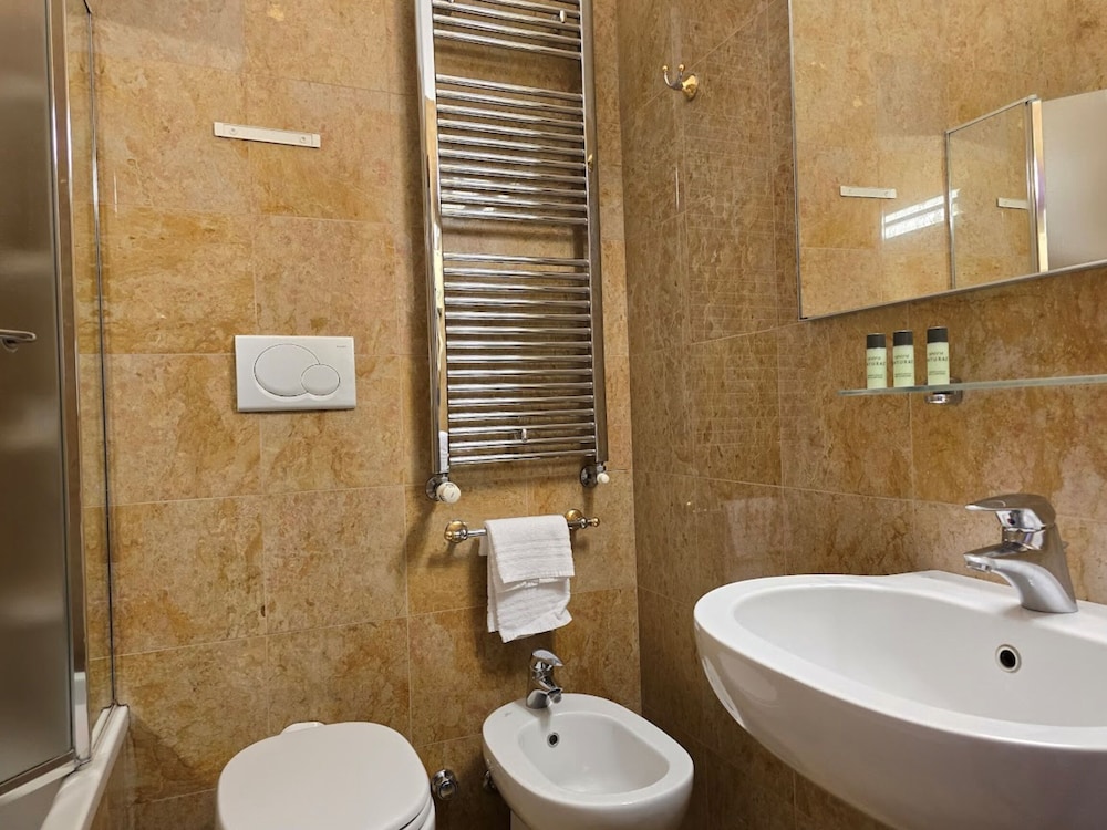 Sant Ambroeus Hotel 55/57