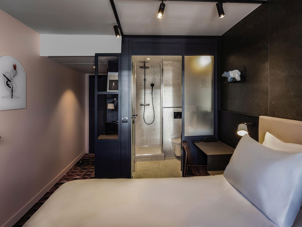 ADJOINING, 2 ROOMS, DOUBLE BED