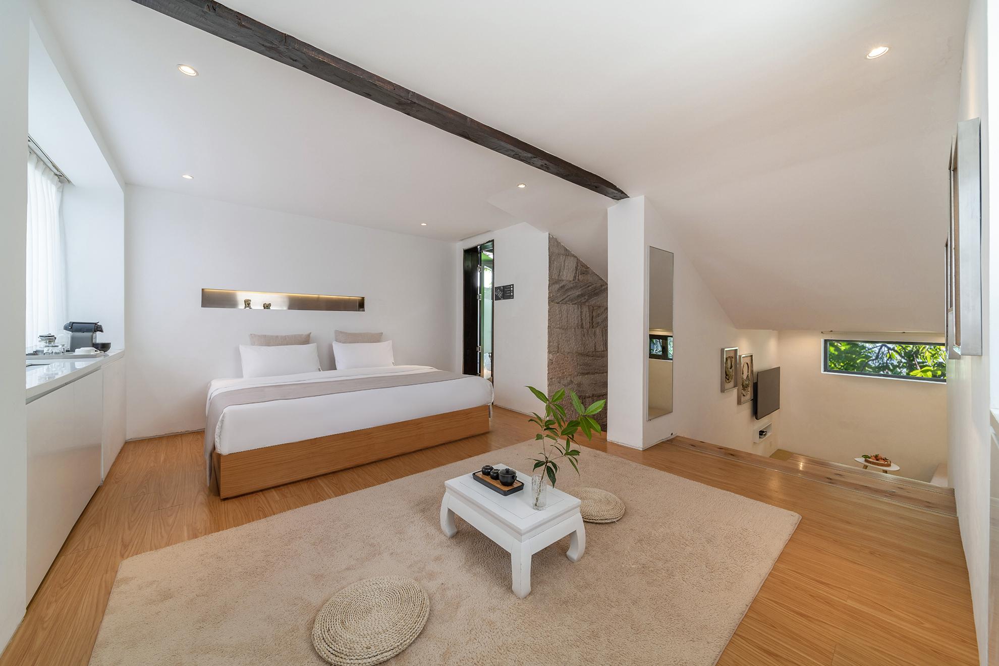 Feature, Suite