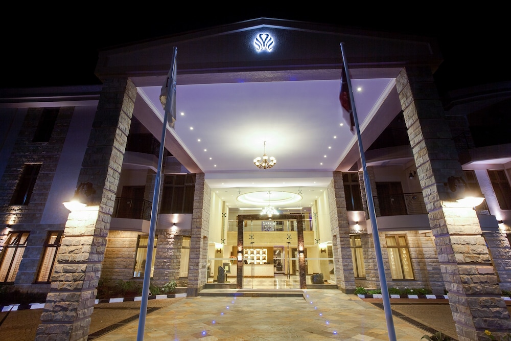 Alba Hotel Meru 6/50