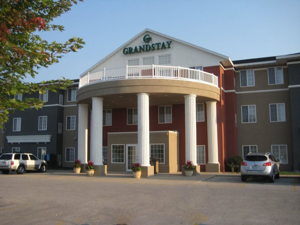 Grandstay Residential Suites Ames 1/52