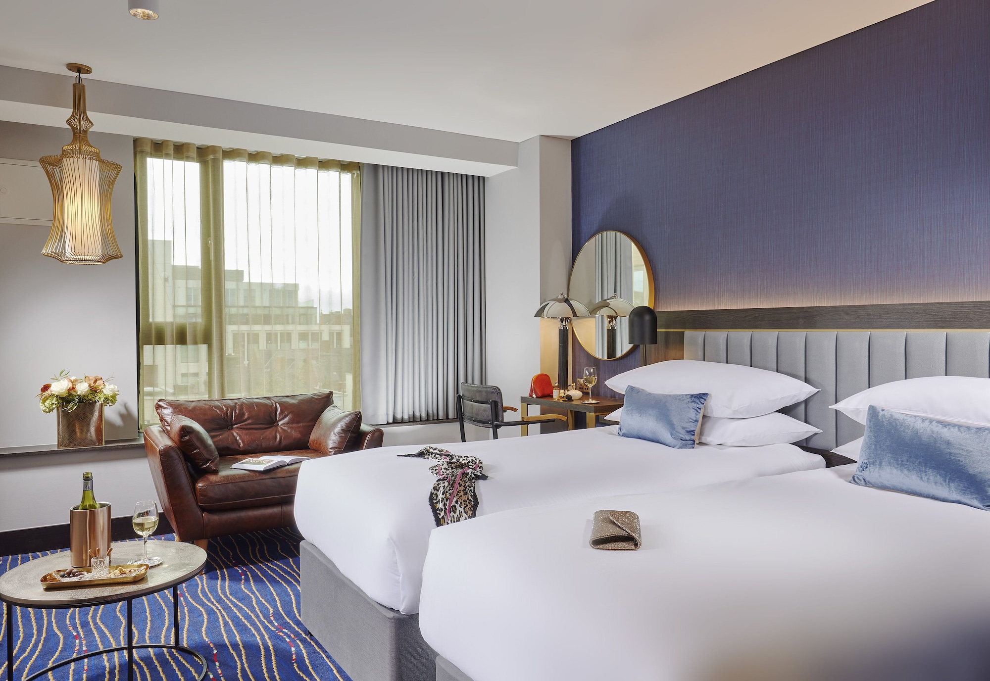 CLASSIC, TWIN BEDS