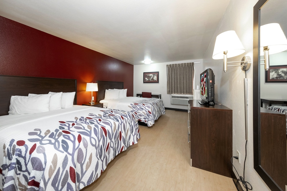 Red Roof Inn St Robert - Ft Leonard Wood 25/54