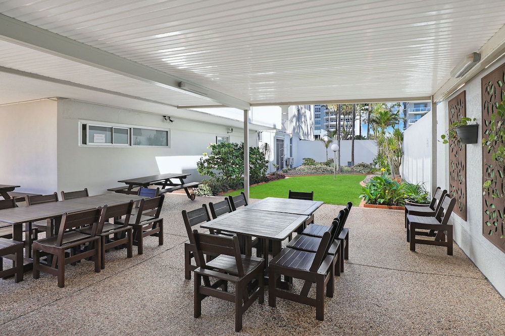 ELOUERA TOWER BEACHFRONT APARTMENTS 54/69