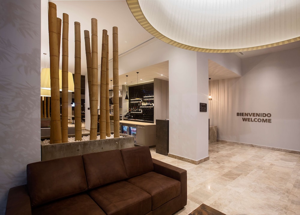 Hampton by Hilton David 6/36