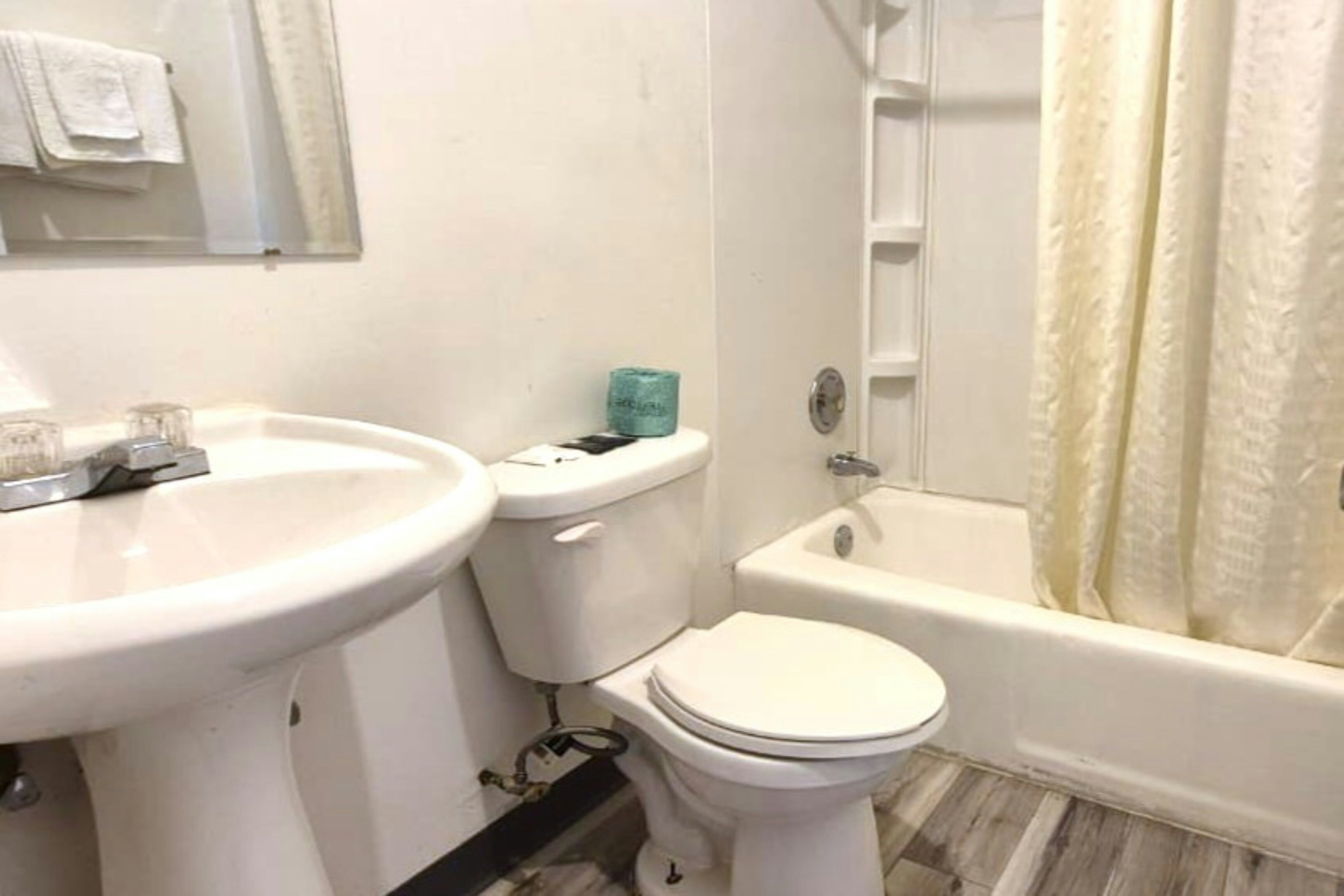 Elite Inn & Suites South Holland Chicago 43/48