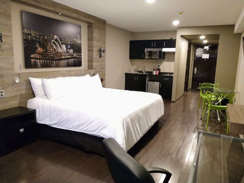 Elite 47 Hotel And Suites Ex Pia Suites 32/51