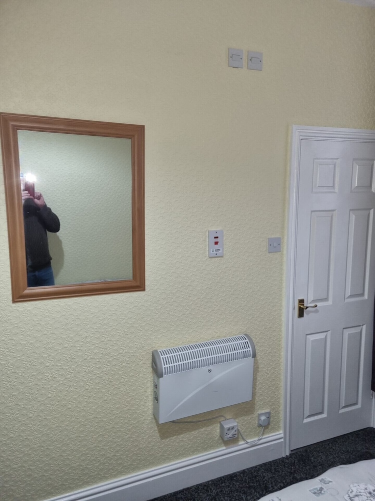 Trentham Private Hotel 48/50