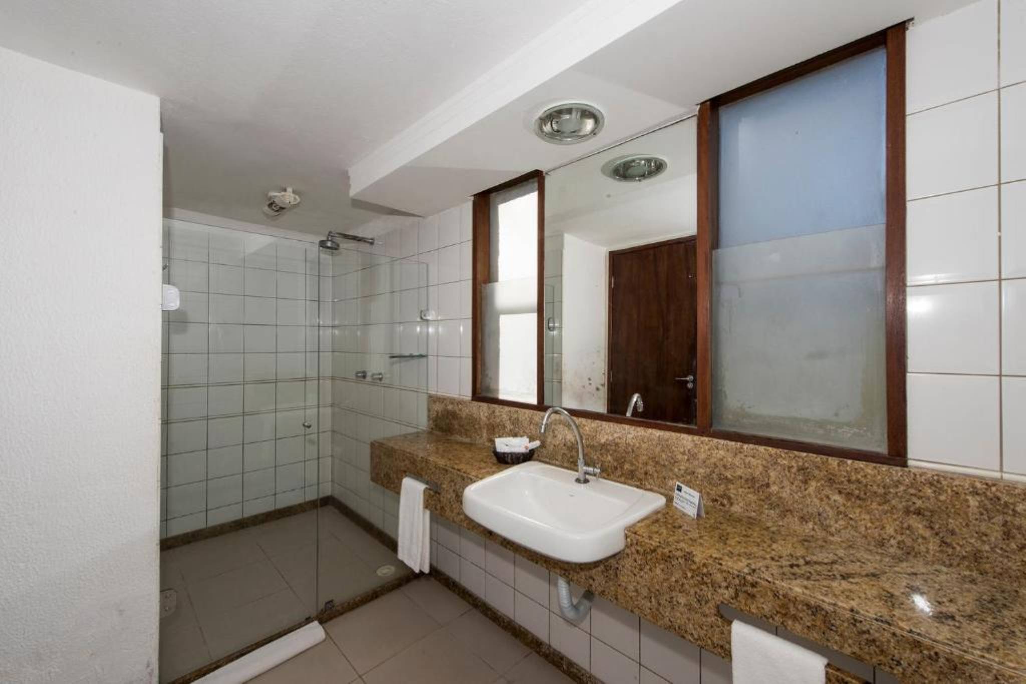 BUNGALOW, QUADRUPLE, PARTIAL SEA VIEW