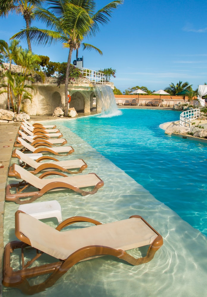 Cofresi Palm Beach and Spa Resort All Inclusive 33/66