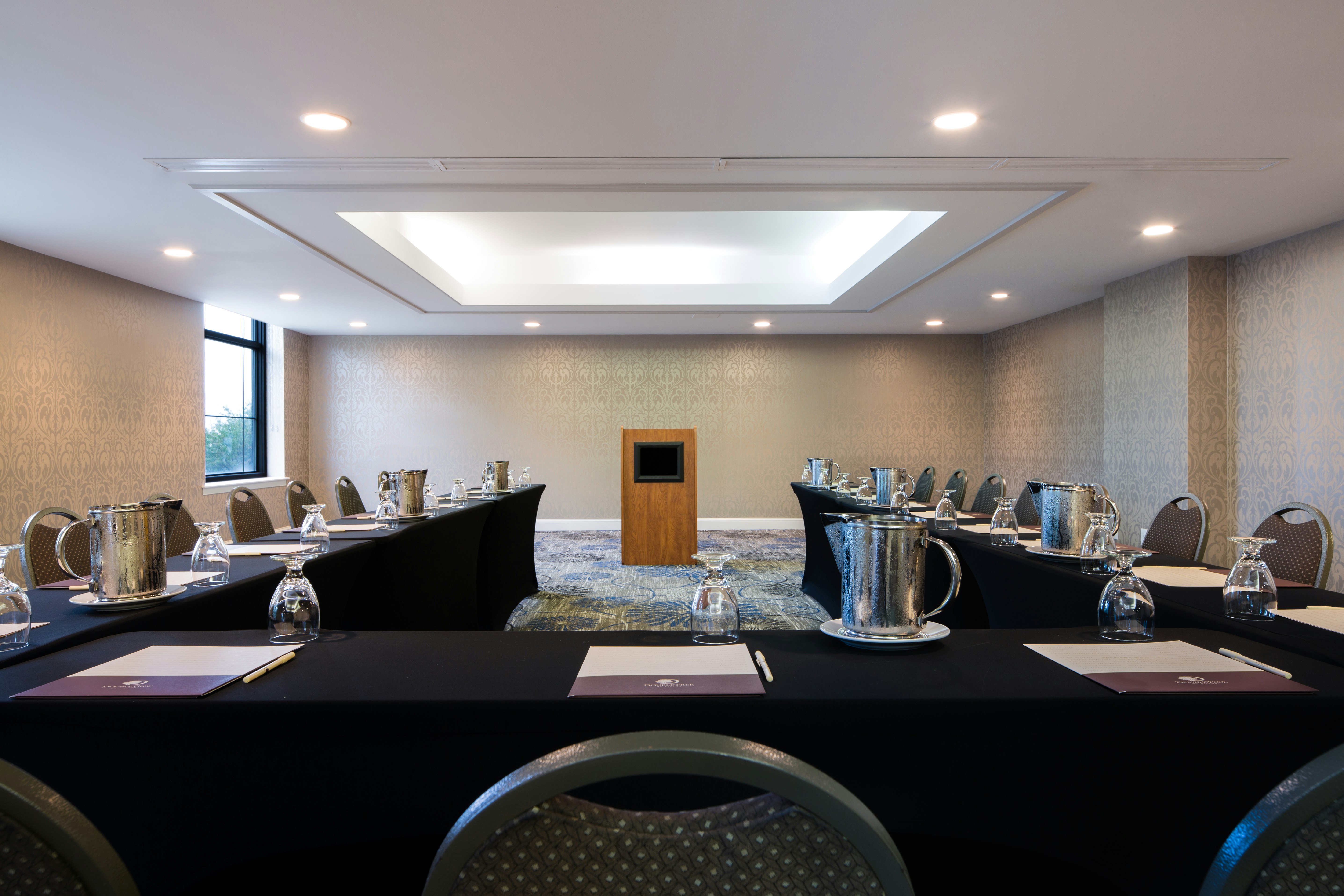 Doubletree By Hilton Hotel Laurel 62/71
