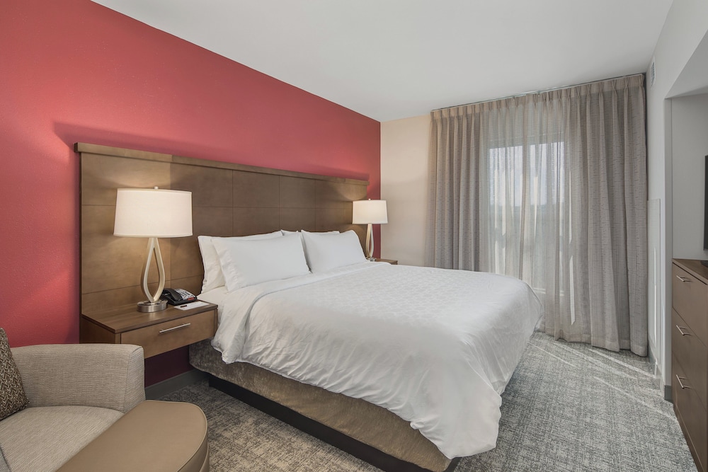 1 Bedroom, Suite, King Bed, Kitchen