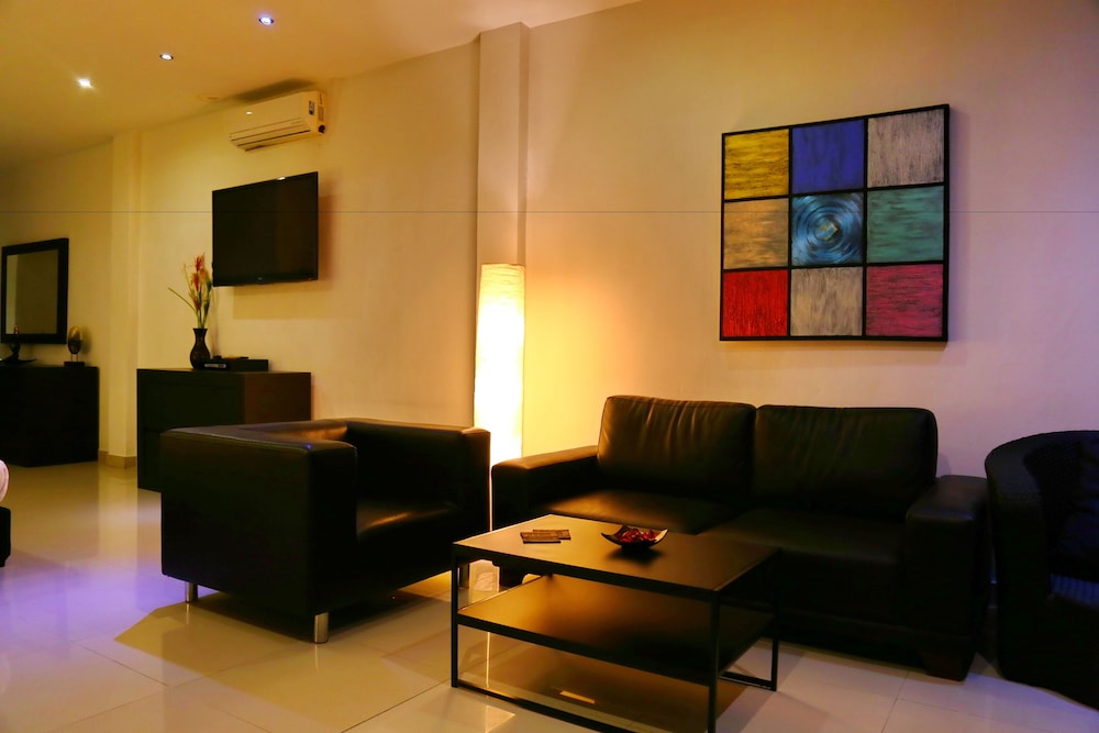 East Suites 50/73