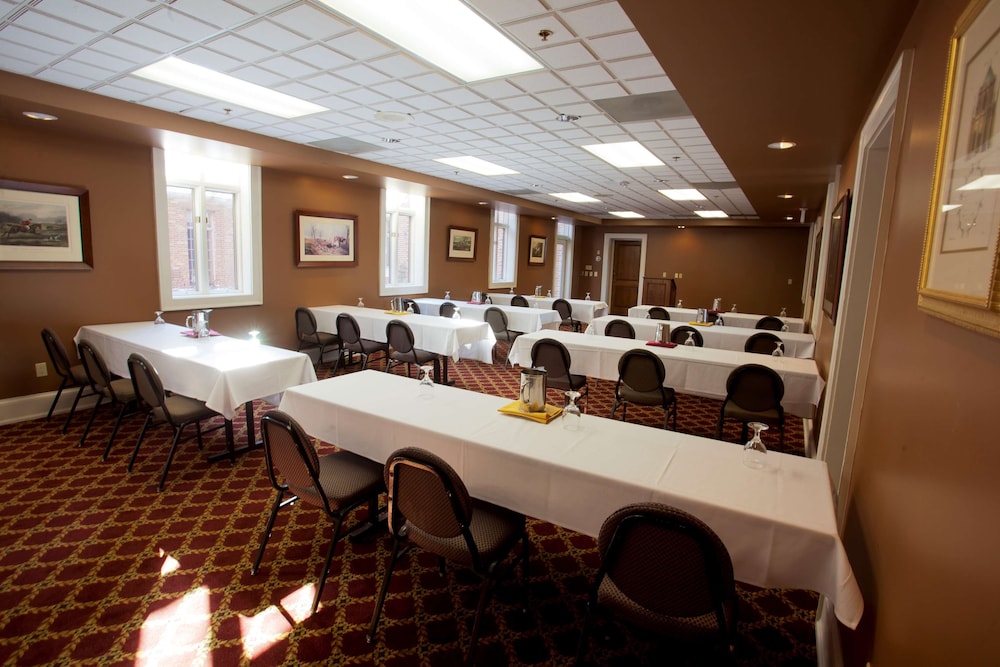 Bertram Inn At Glenmoor 45/49