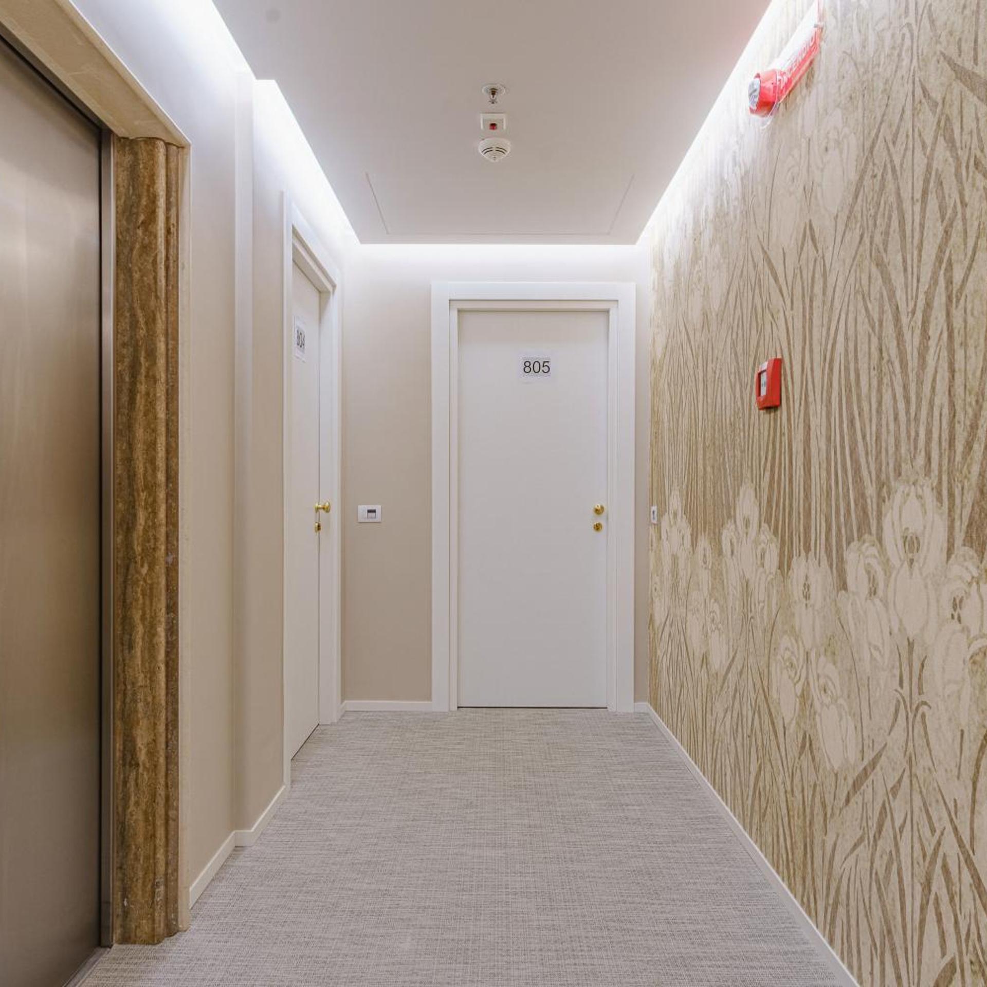 جناح جونيور، Boston Hotel Bari 6/10