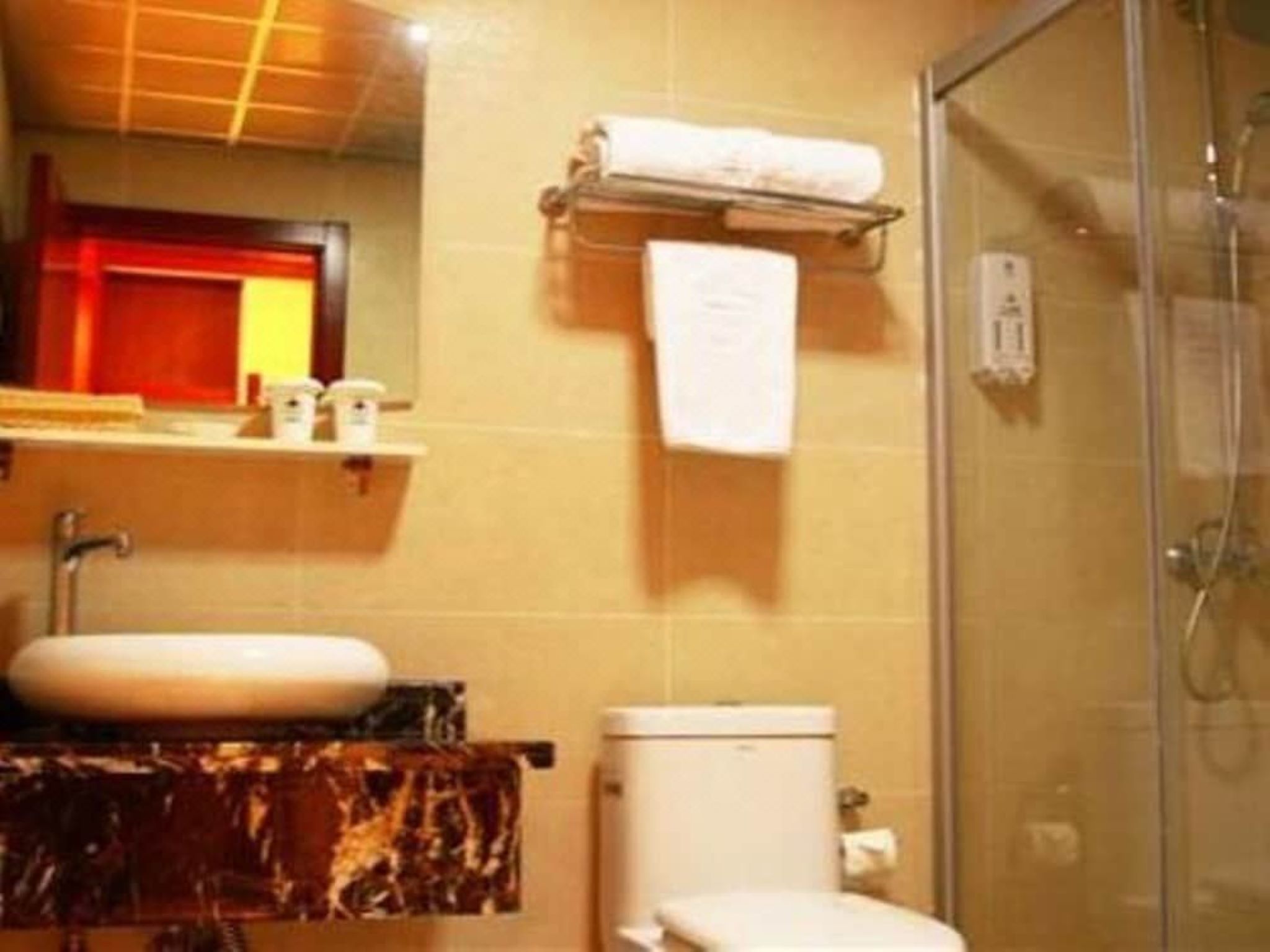 GreenTree Inn Anhui Chuzhou Wandong International Car City Express Hotel 43/44