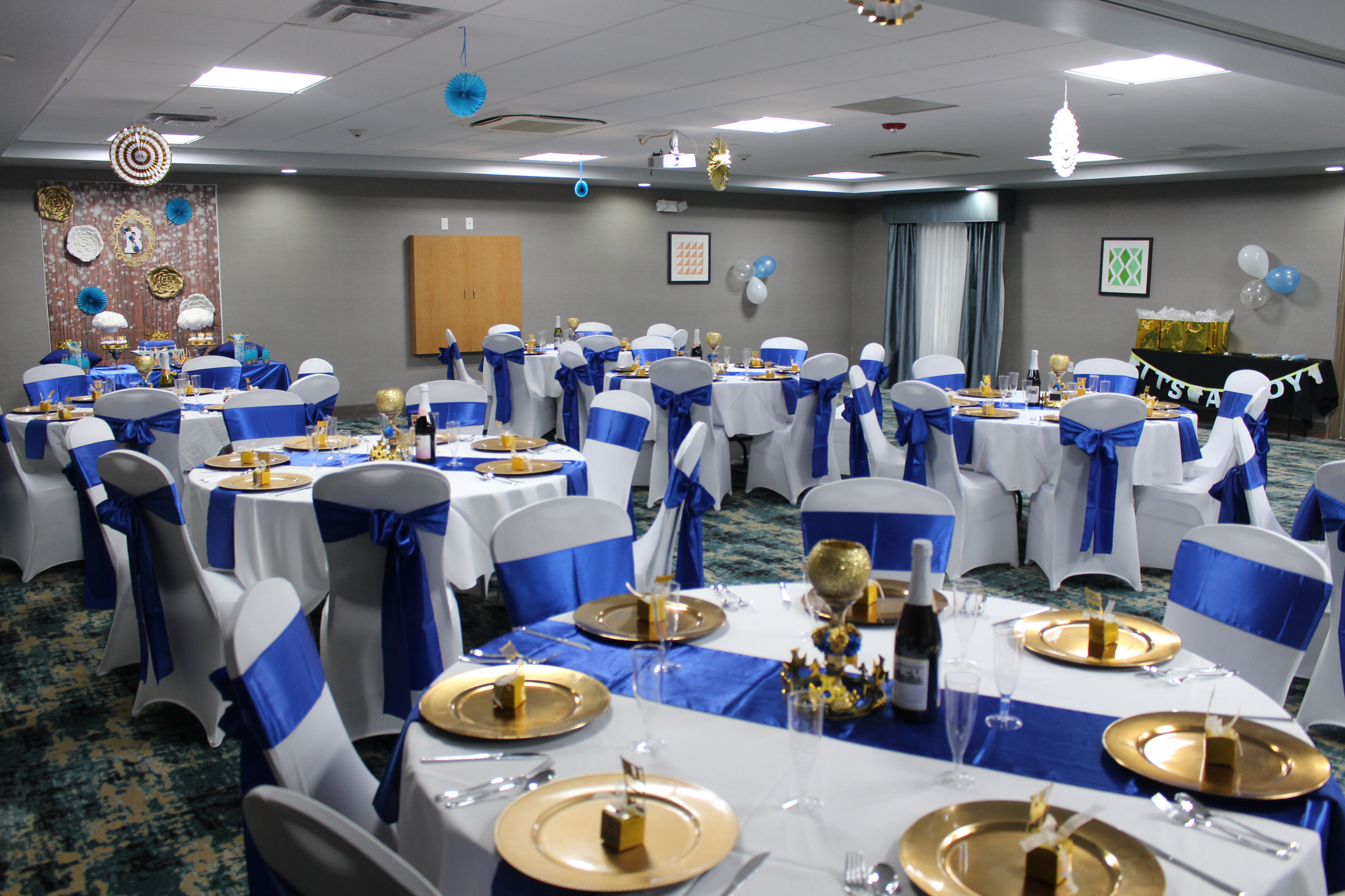 Holiday Inn Express Suites Shawnee Kansas City West 61/67