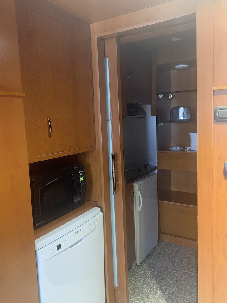 Hotel Goldstar Resort And Suites 36/50