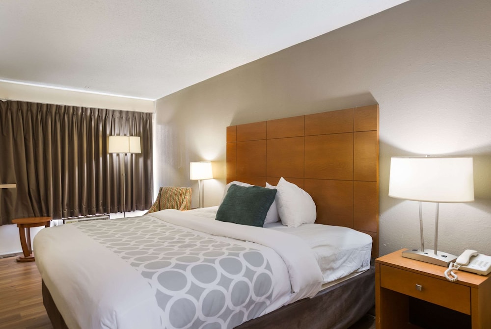 Econo Lodge Inn & Suites Hardeeville-I-95 12/59