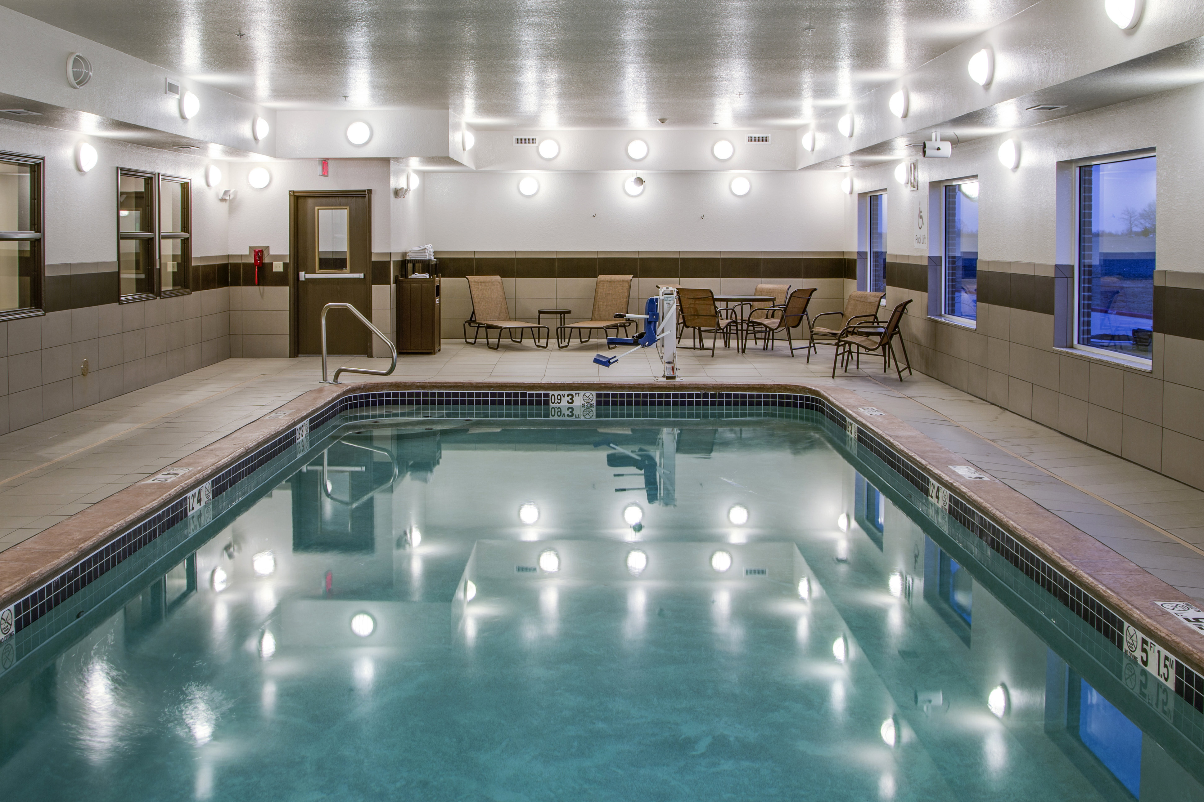 Holiday Inn Express Suites Nevada 45/66