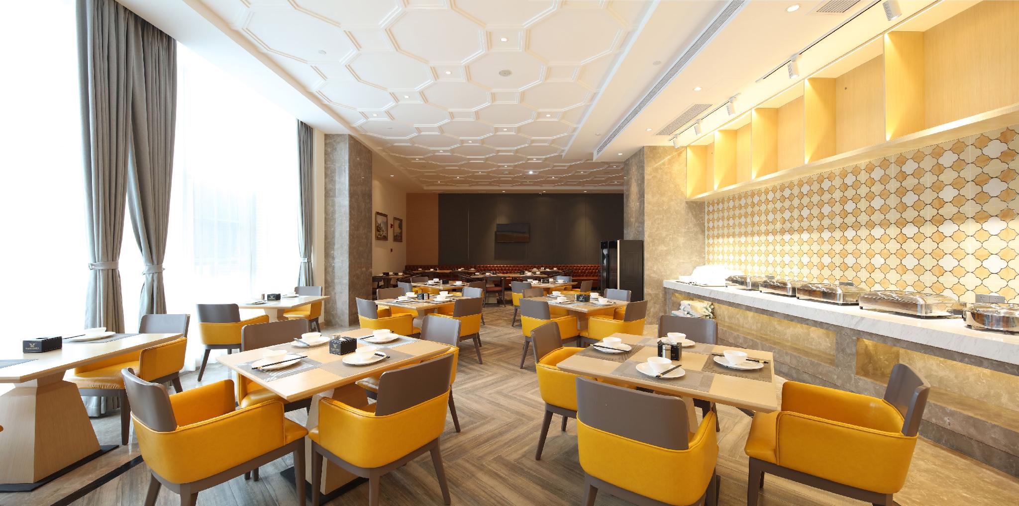 Vienna International Hotel (Chengdu Longquan Automobile City Aviation Academy Branch) 37/45