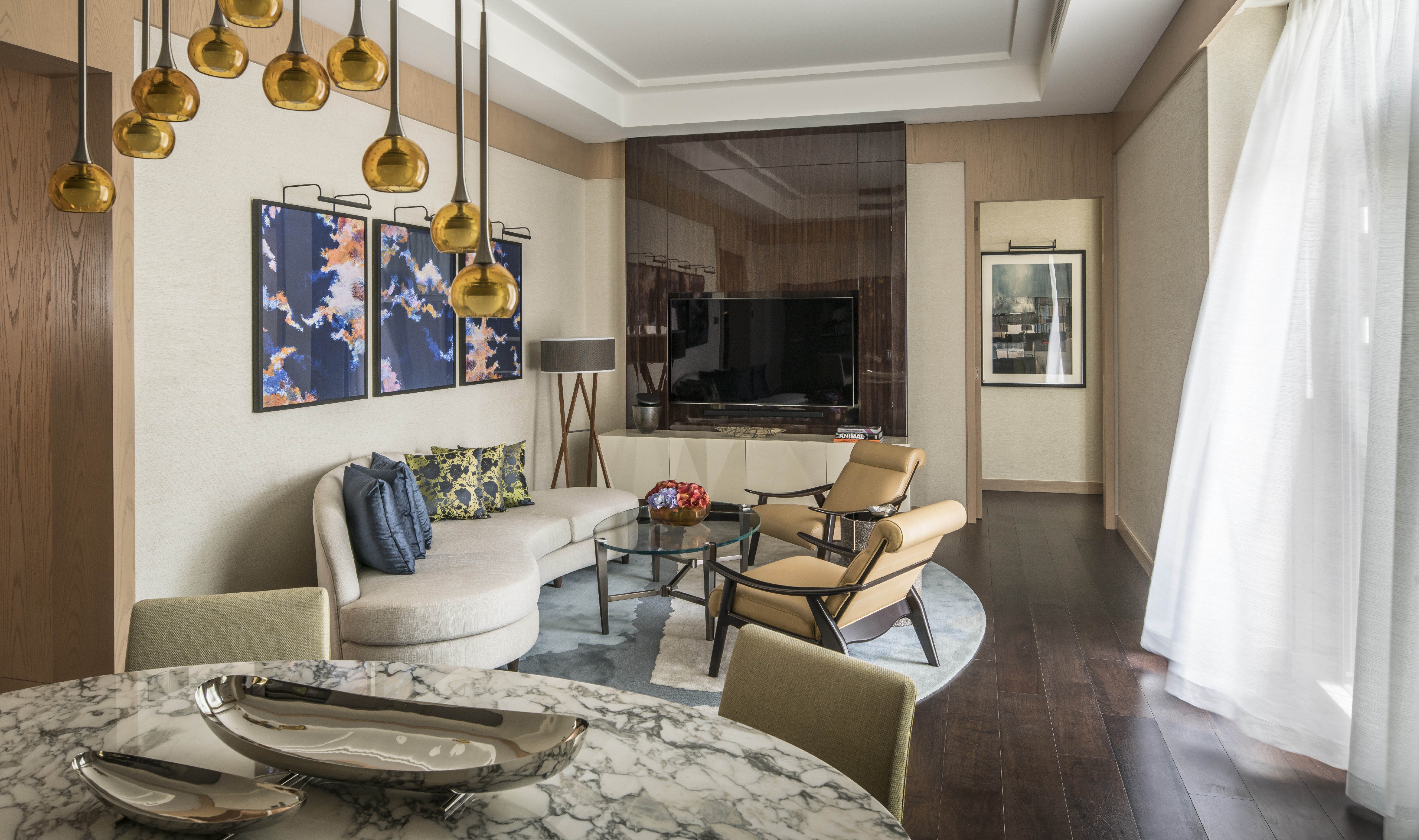 Four Seasons Hotel Dubai International Financial Centre 74/86