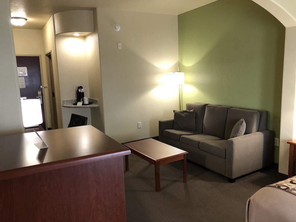 Best Western Sea World/Lackland AFB NW Hotel Suites 36/50