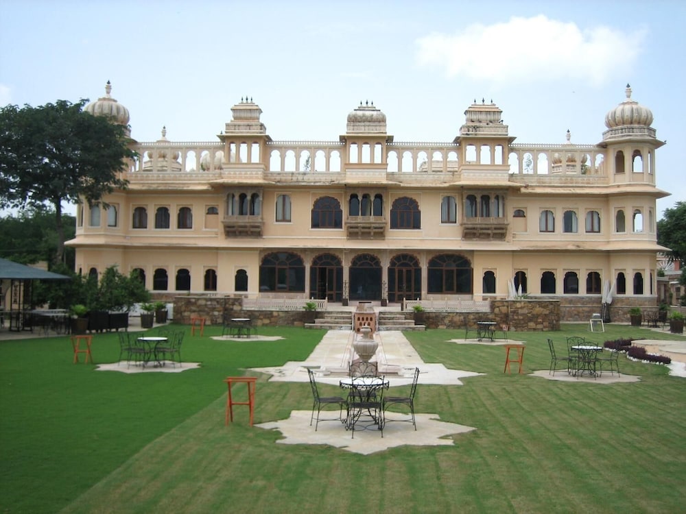FATEH BAGH PALACE HOTEL 6/24