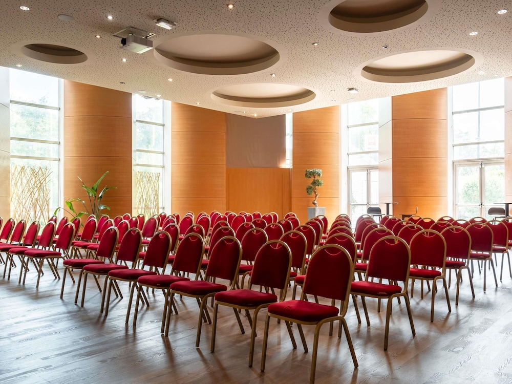 Mercure Rouen Champ de Mars 67/73