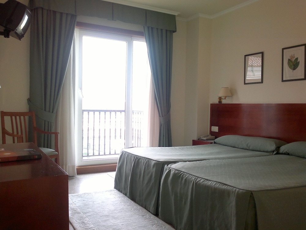 Bahia Bayona Hotel 6/20