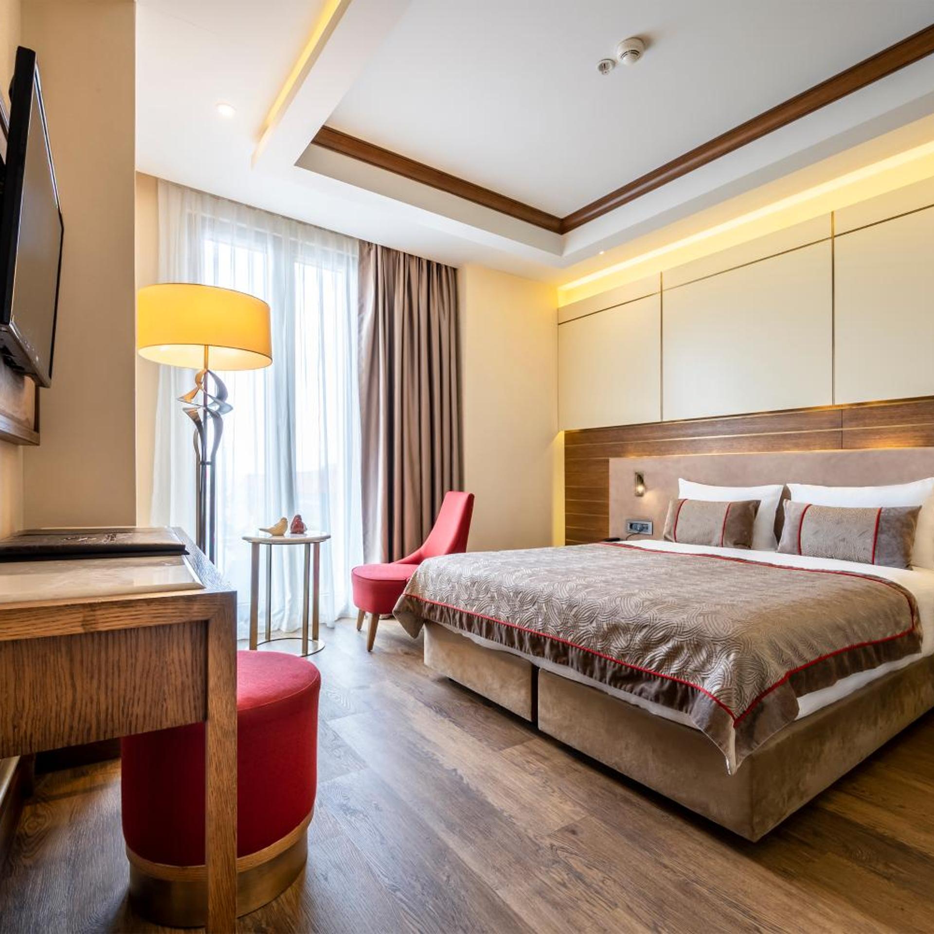 Deluxe, Double Bed, Golden Horn View