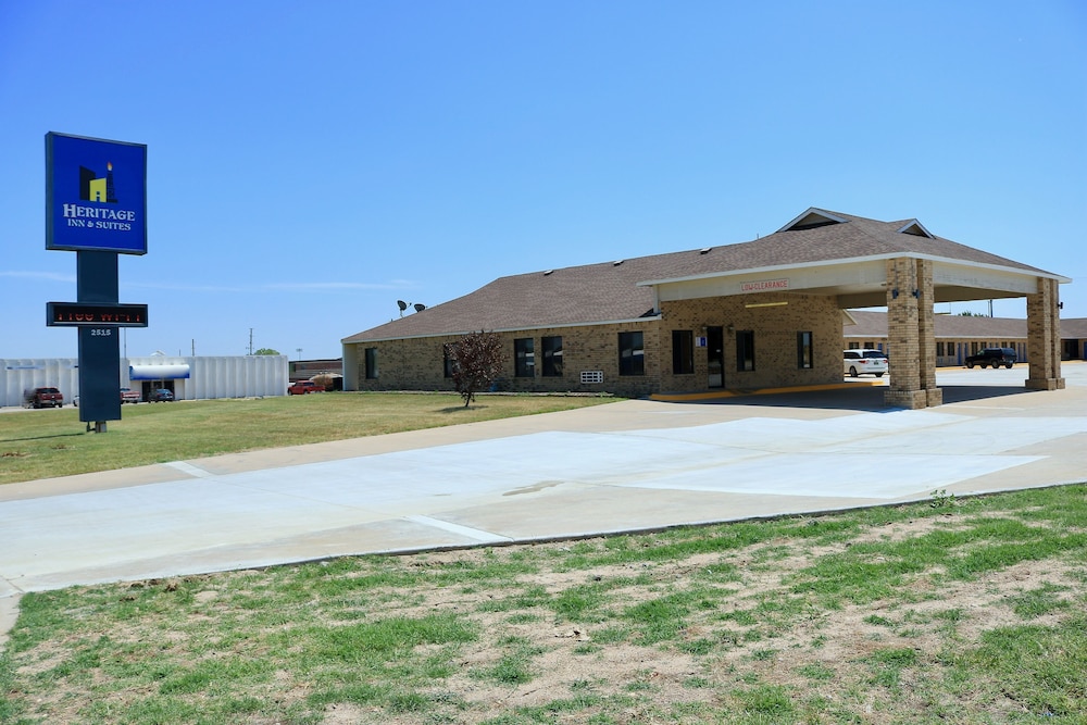 Heritage Inn & Suites 2/31